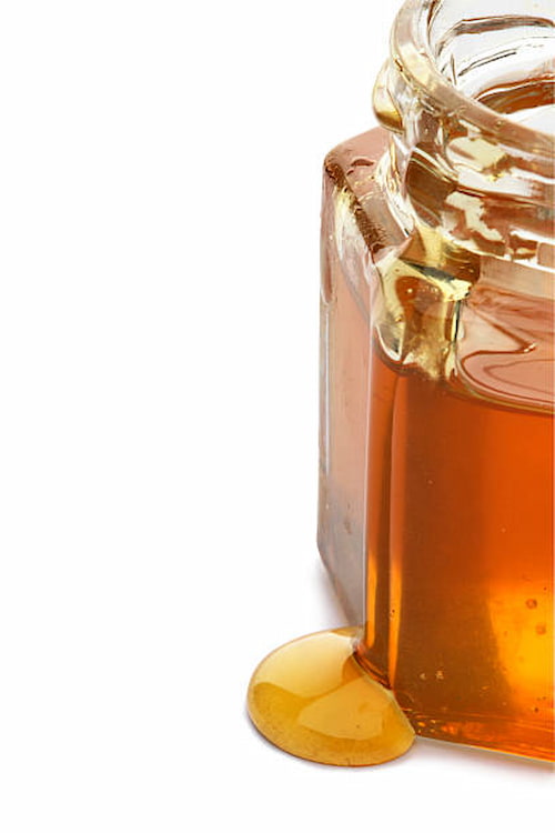 عسل سیاه خراسان یکی از خاص‌ ترین و مقوی‌ ترین انواع عسل طبیعی